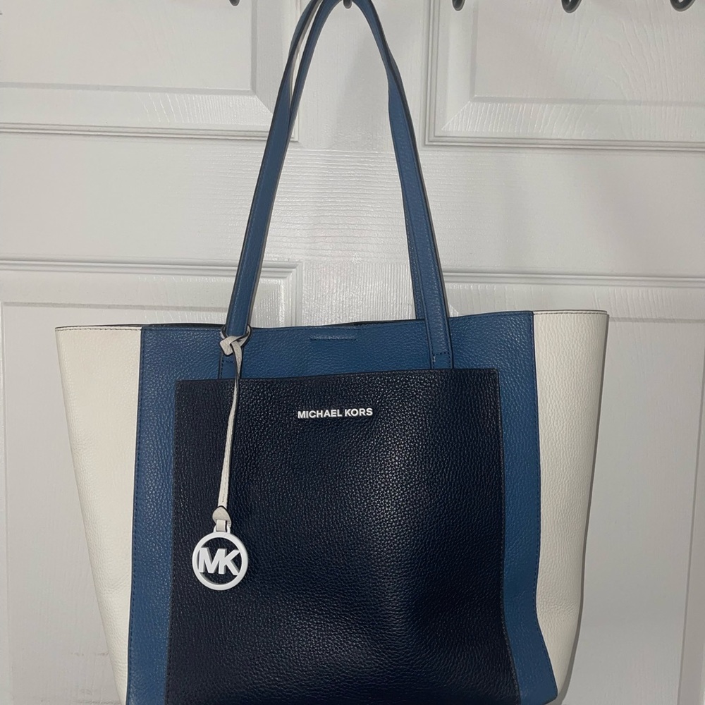 NWT Michael Kors Tote Blue and White